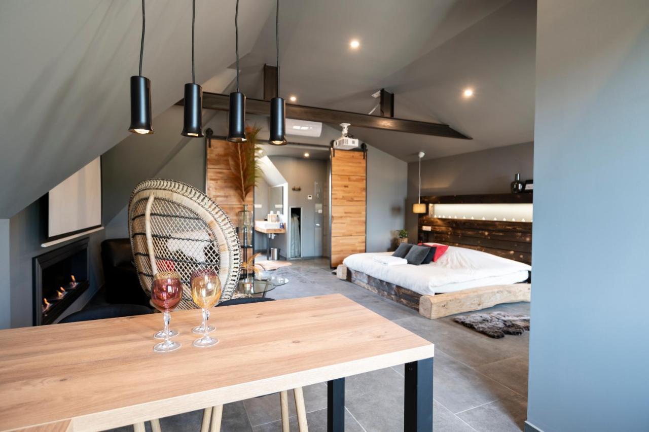 Au Coeur Du Village Saint-Aubin  外观 照片
